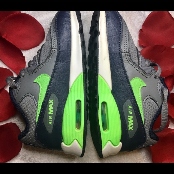 SOLD-Nike Air Max - Picture 3 of 4